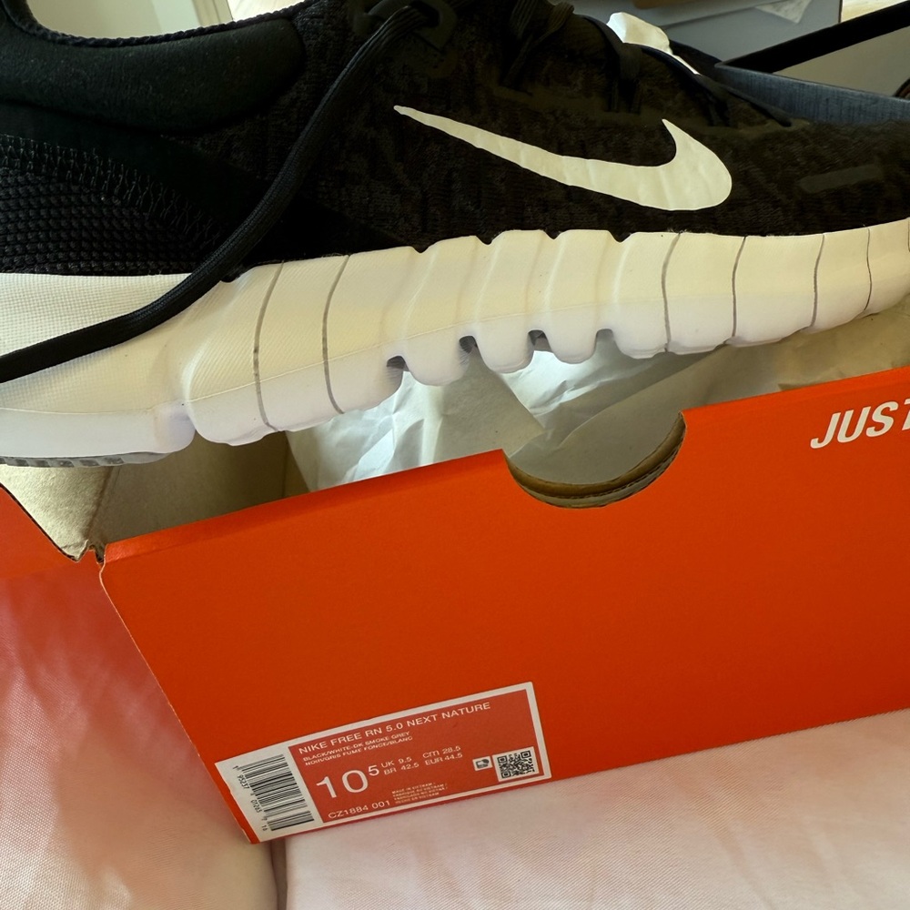 NIKE FREE RN 5.0 NEXT NATURE size 10.5